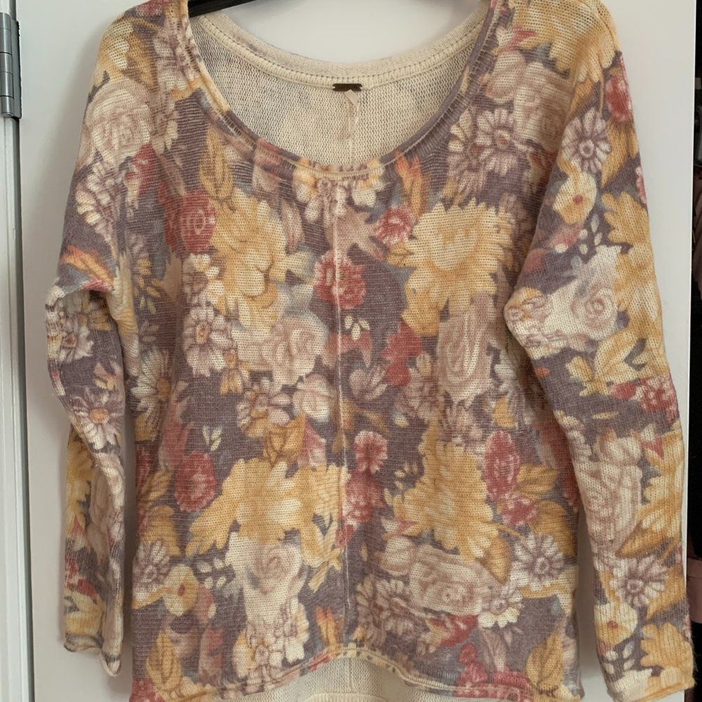 Free People high-low floral sweater - scoopneck